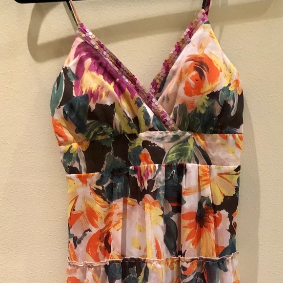 Hawaiian Style Dress - Picture 1 of 4